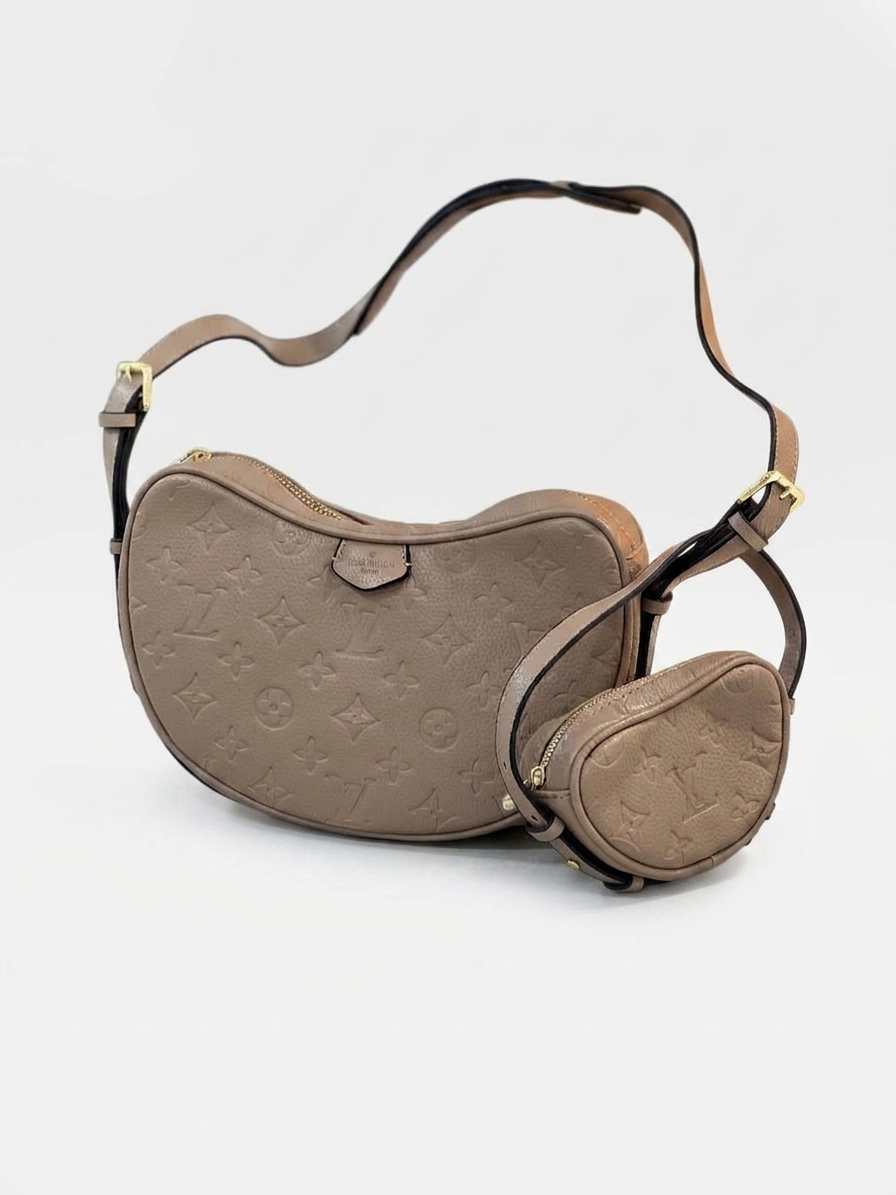 ست کیف دوشی زنانه لویی ویتون (Louis Vuitton) مدل Multi-Pochette با طرح چرم برجسته