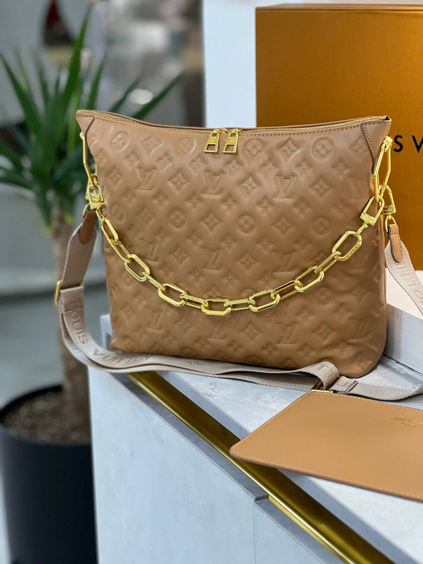 نام مدل: کیف دوشی لویی ویتون (Louis Vuitton) مدل Coussin طرح Monogram Empreinte 