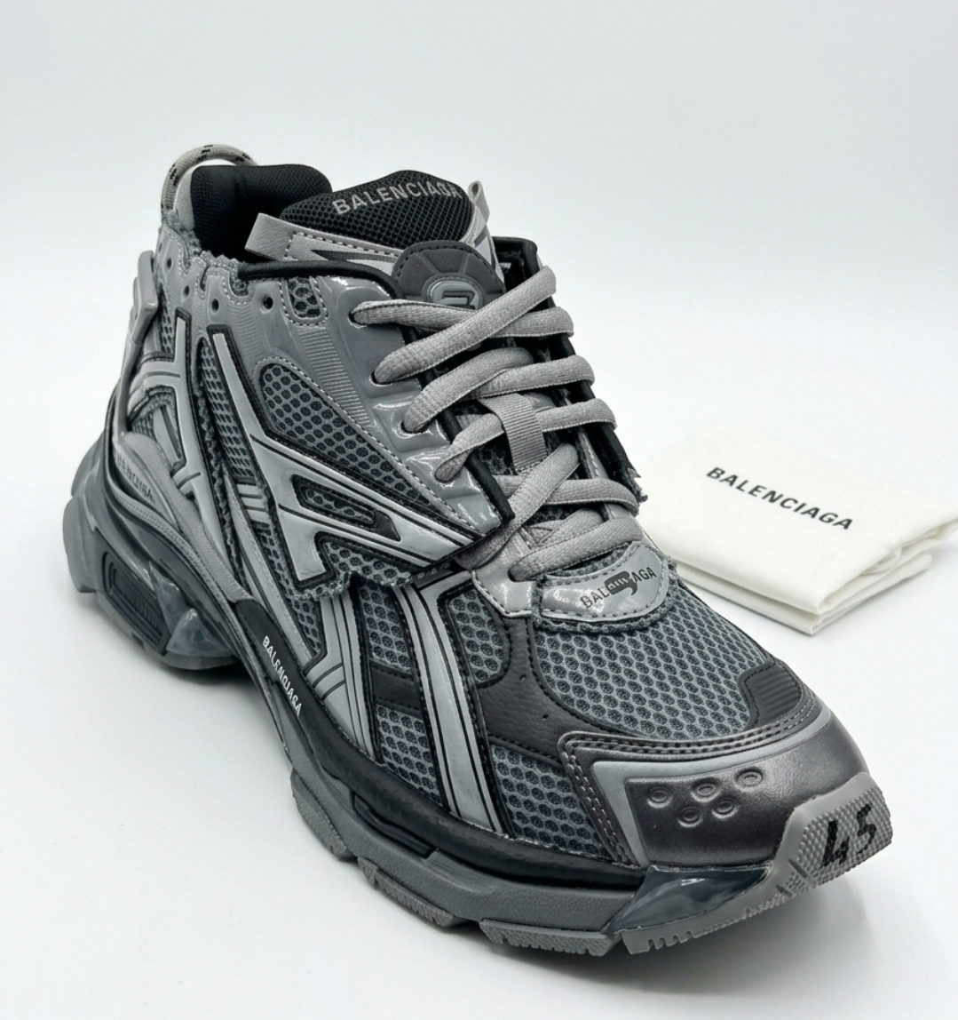 کفش ورزشی بالنسیاگا مدل رانر (Balenciaga Runner) رنگ خاکستری تیره و مشکی ‌