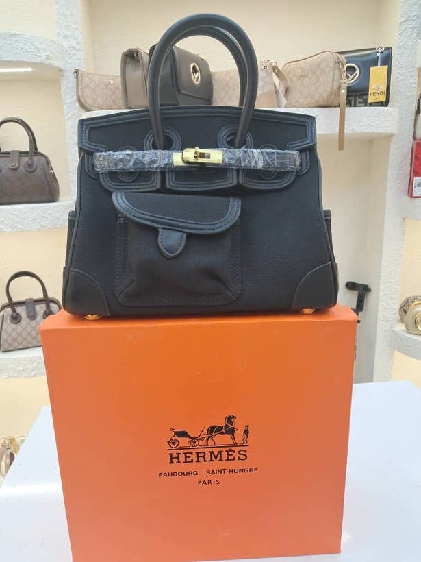عنوان محصول: کیف هرمس کارگو بیرکین (Hermes Birkin Cargo) - ترکیب برزنت و چرم