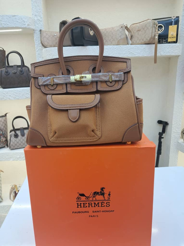 عنوان محصول: کیف هرمس کارگو بیرکین (Hermes Birkin Cargo) - ترکیب برزنت و چرم