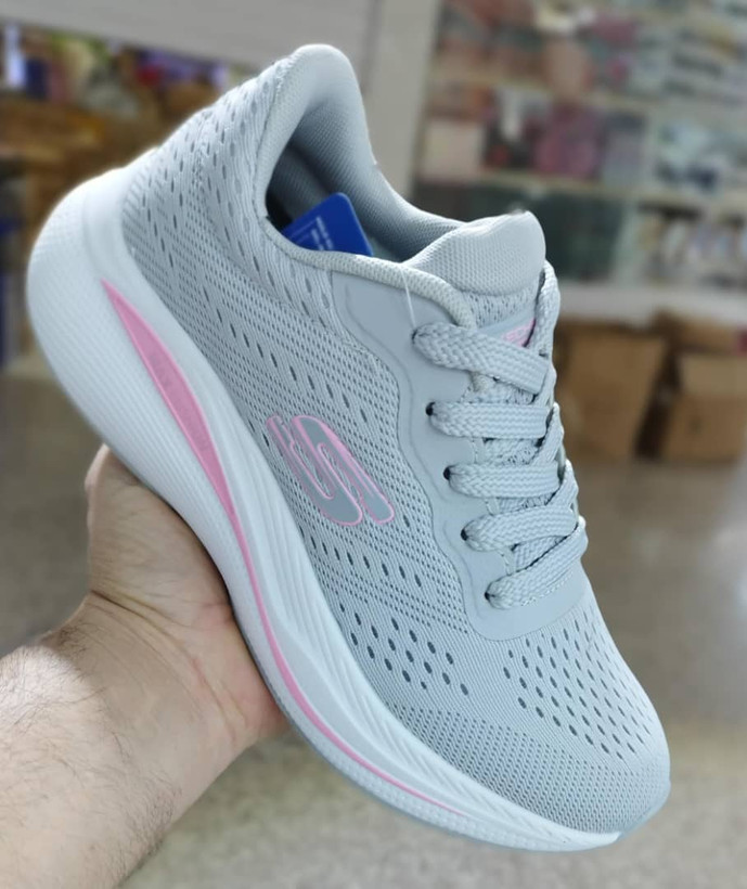 کفش پیاده روی و دویدن زنانه اسکیچرز مدل Max Cushioning رنگ طوسی روشن صورتی