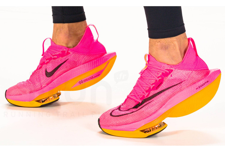 کفش دویدن تخصصی نایکی مدل Air Zoom Alphafly NEXT% 2 رویه AtomKnit صورتی زرد