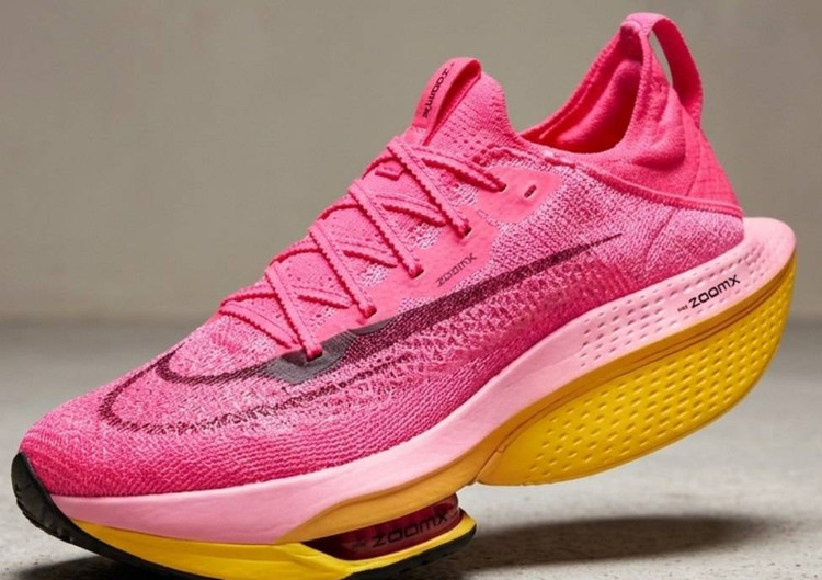 کفش دویدن تخصصی نایکی مدل Air Zoom Alphafly NEXT% 2 رویه AtomKnit صورتی زرد