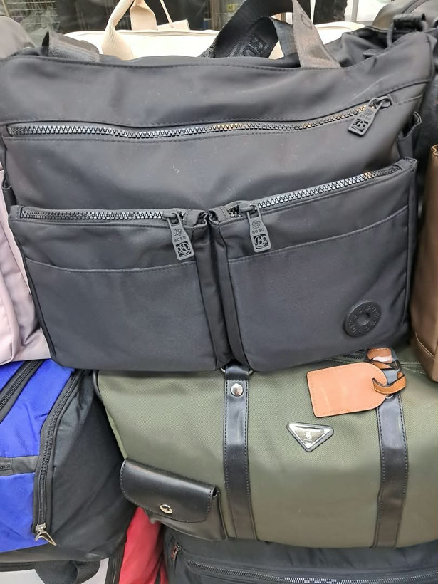 کیف دوشی و دستی چندمنظوره برند BOBO BAG - رنگ مشکی کژوال