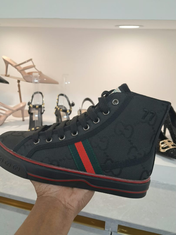 کفش ساقدار مردانه گوچی مدل Tennis 1977 پارچهای طرح GG رنگ مشکی Gucci Tennis 1977 High-Top GG Canvas Black Sneakers 