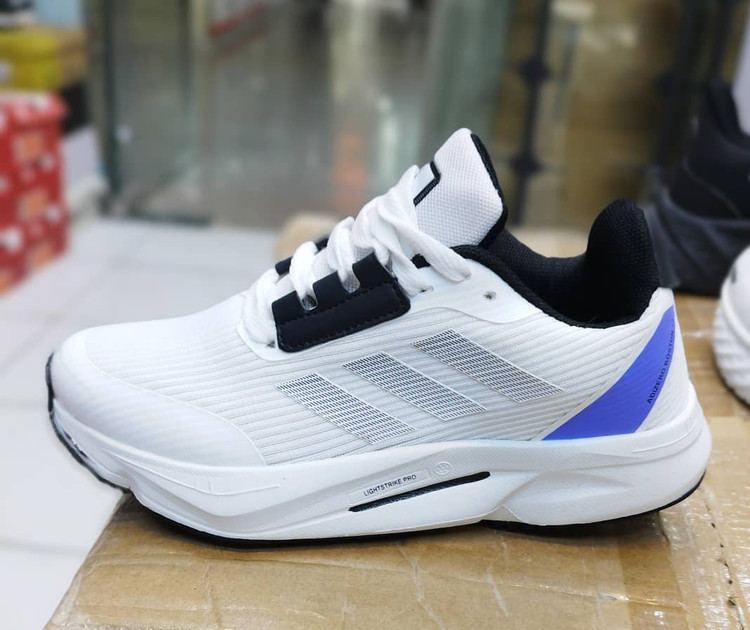 کفش مخصوص دویدن آدیداس مدل Adizero Boston 12 رنگ سفید آبی